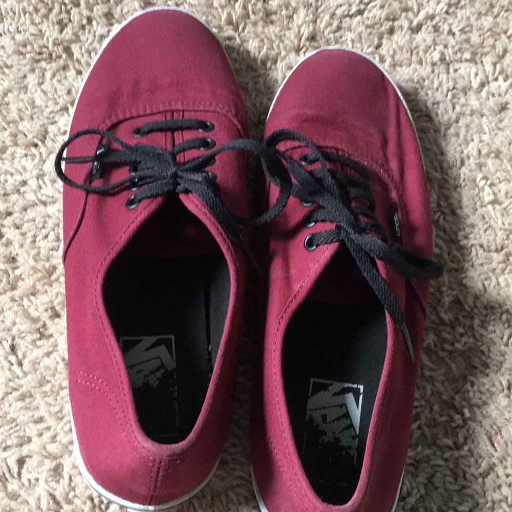 Maroon vans low